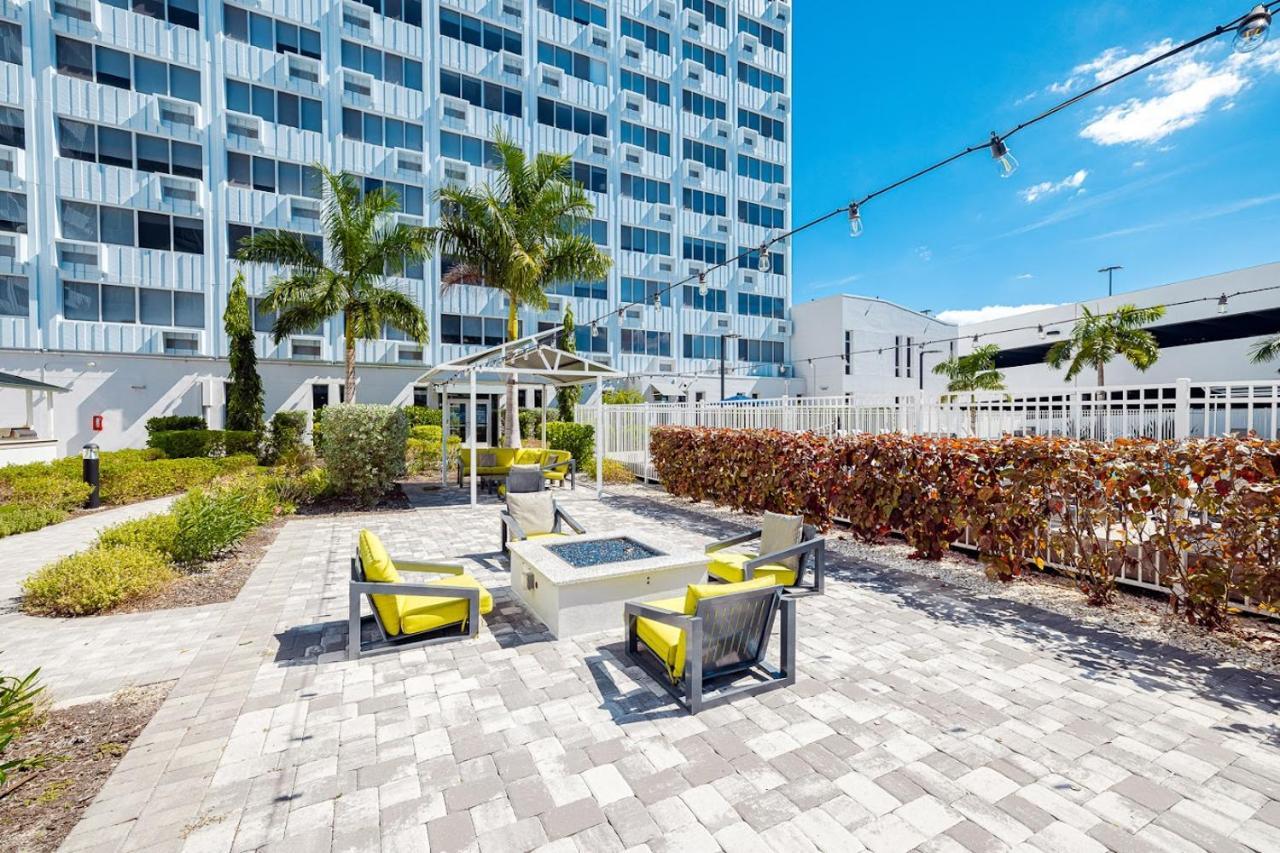 Frontdesk The Wayland Apts Downtown St Pete Appartamento St. Petersburg Esterno foto